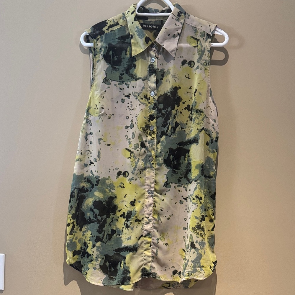 Stylish Sleeveless Button Down Shirt - Yellow and Black